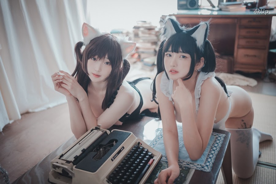 DJAWA Photo – Bambi (밤비) & Sonson (손손) Maid Mansion W