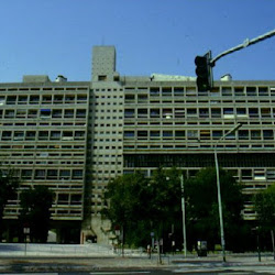 71.-Le Corbusier. Unidad de habitación (Marsella)