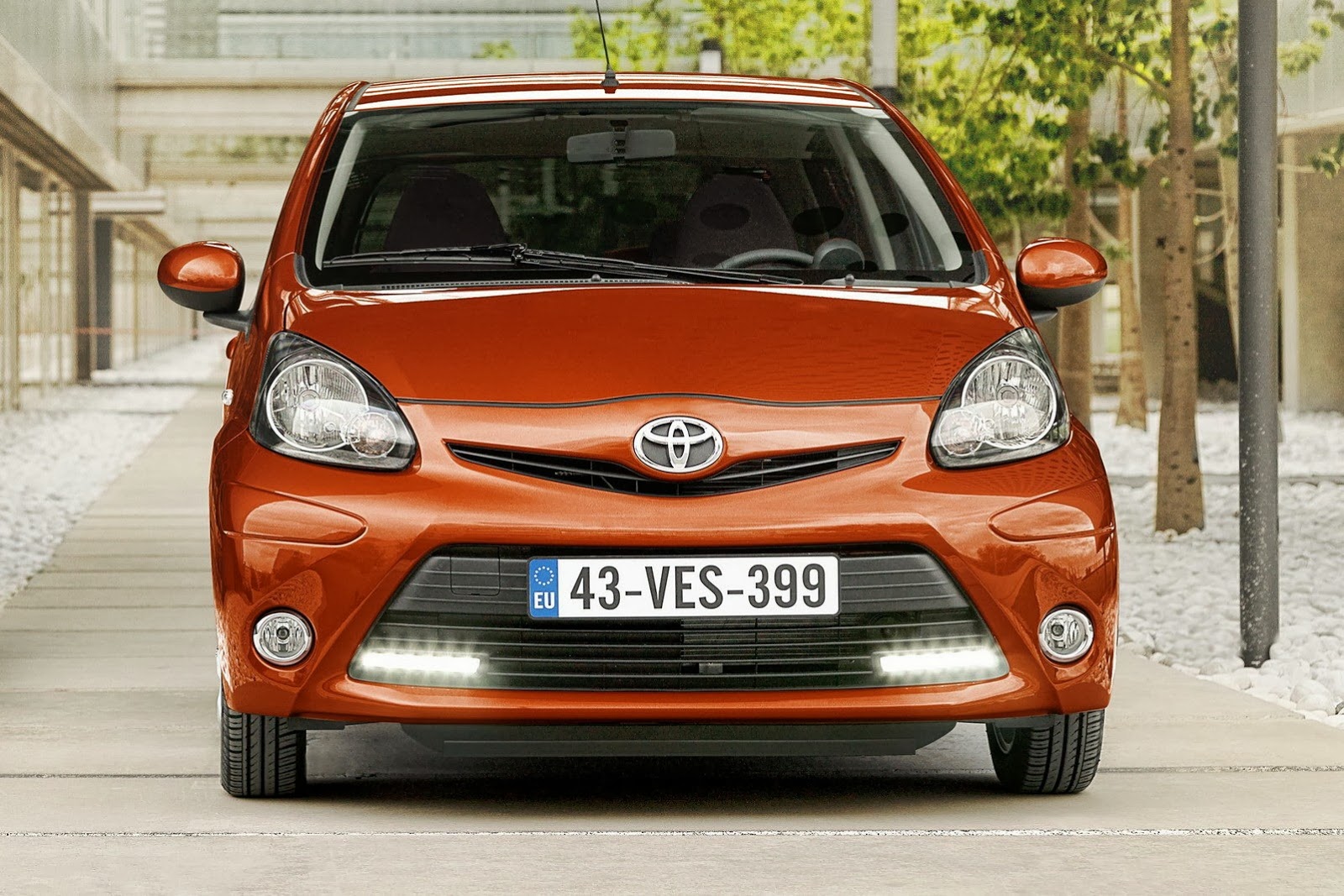 [2012-Toyota-Aygo-3%255B2%255D.jpg]