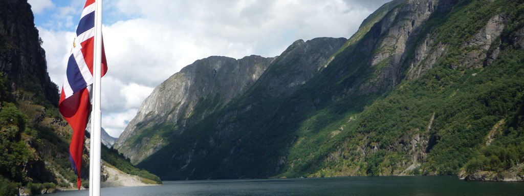 [Hardangerfjordur%255B5%255D.jpg]