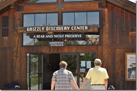 Yellowstone NP & Grizzly & Wolf Ctr 146
