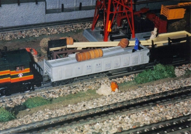 [03-Lionel-Layout-at-the-Lewis-County%255B1%255D.jpg]