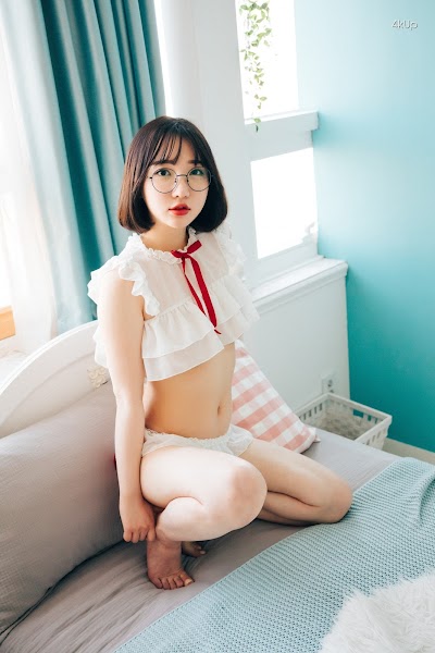 [Loozy] The Queen is Back – Son Ye-Eun (손예은)