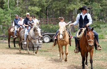 the horseback riding clan (1 of 1)