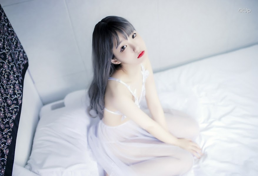 Jeong Jenny (정제니) – Jenny’s maturity – Moon Night Snap