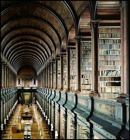 Bibliothèque du Collège Trinity, AKA, la Long Room, Dublin, Irlande .bmp-1