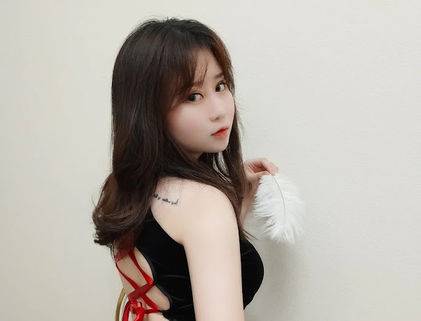 Coser@蜜桃少女是依酱呀 旗袍
