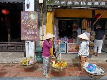  Vanzatoare fructe Vietnam