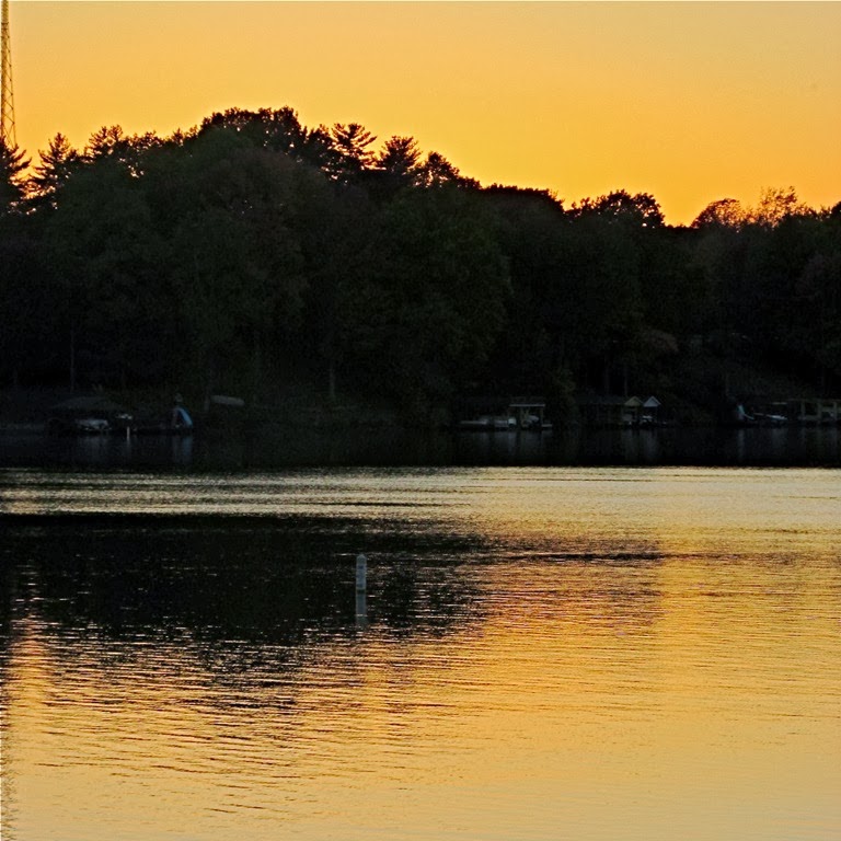 [A---golden-lake-reflection-4.jpg]