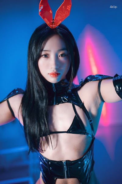 DJAWA Photo – Booty Queen Naughty Operators (Ver.A+B)