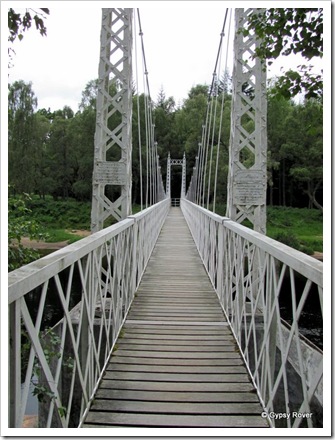 Canbus O'May suspension bridge.