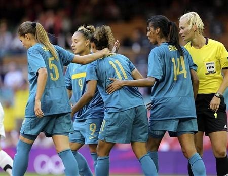 Seleção de futebol feminino vence sua 2a partida em Londres