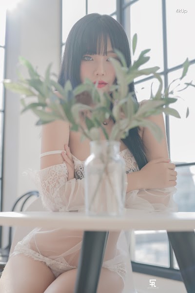 SAINT Photolife – Yuna & BLOOM Vol.01