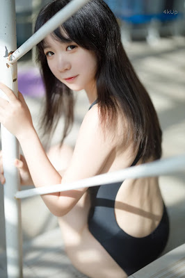 Coser@樱落酱w 泳池竞泳