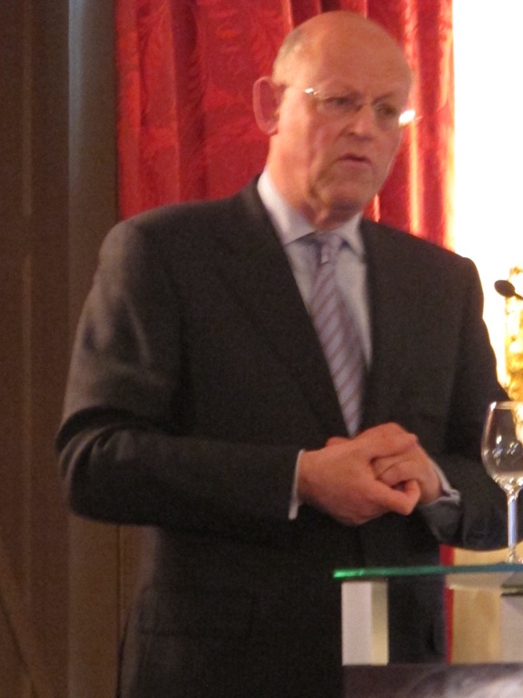 [Uri%2520Rosenthal%2520MFA%255B2%255D.jpg]