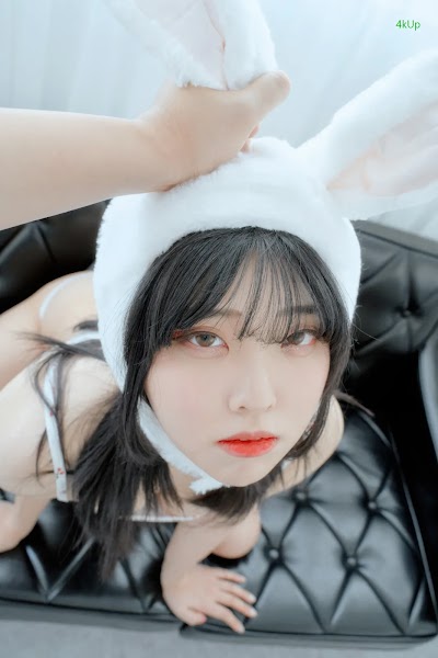 Song Hana (송하나) x BBUTTERMILK – HANA’s Room