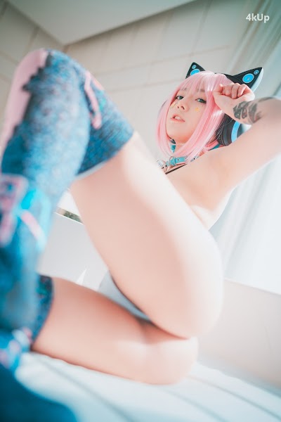 DJAWA Maruemon Caution Girl – Athletic Girl
