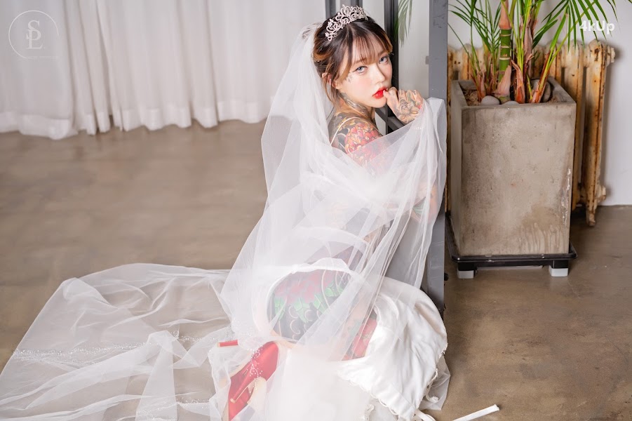 SAINT Photolife – YoKo Vol.01 & Cat Bride