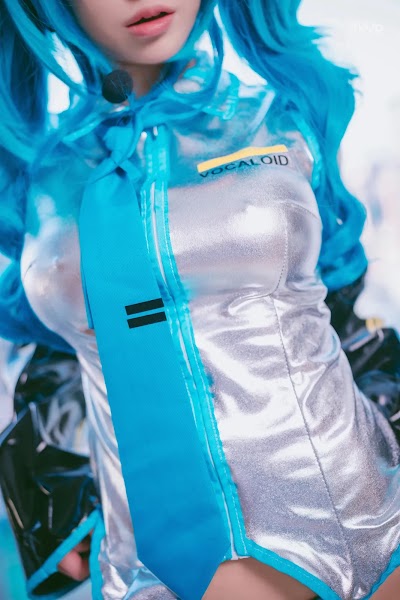 Maruemon (마루에몽) Plug Me In Miku