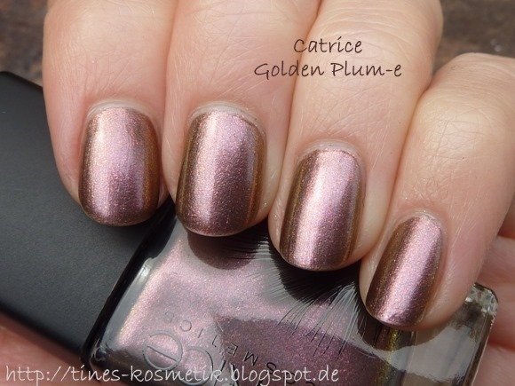 Catrice Feathered Fall Golden Plum-e 1