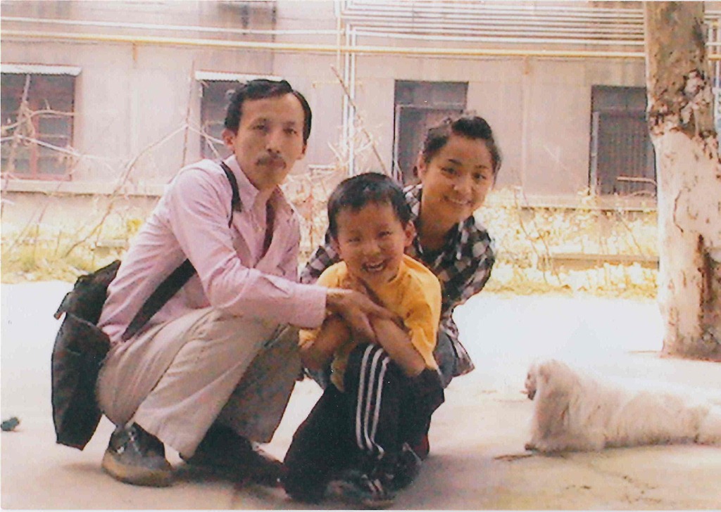 [Ding%2520Mao%2527s%2520family%255B2%255D.jpg]