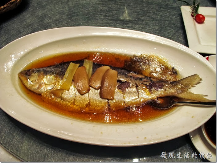 上海-小南國-清蒸鰣魚。