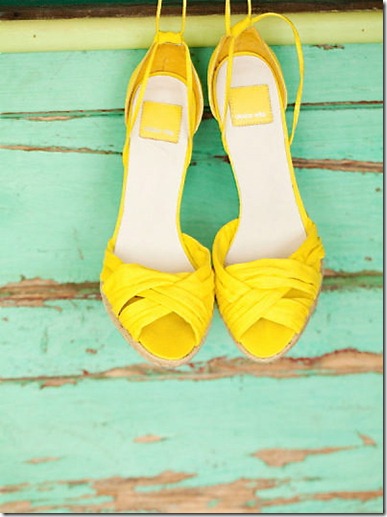 wedding_mint_yellow_decor_decoration_bride_groom_family_colors_color_colorful_style_spring_summer_day_shoes_clothes_doors_vintage