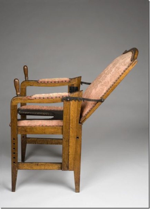 ancient_birthing_chairs_helped_women_during_childbirth_640_05