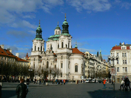 Obiective turistice Praga: Piata Primariei Vechi