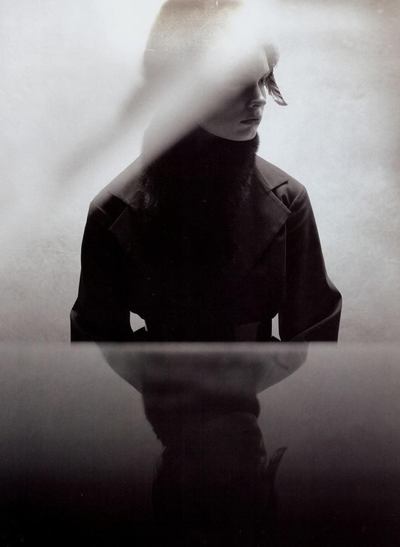 [vogue-italia-march-2008-reflections-of-glamour-meisel-6%255B5%255D.jpg]