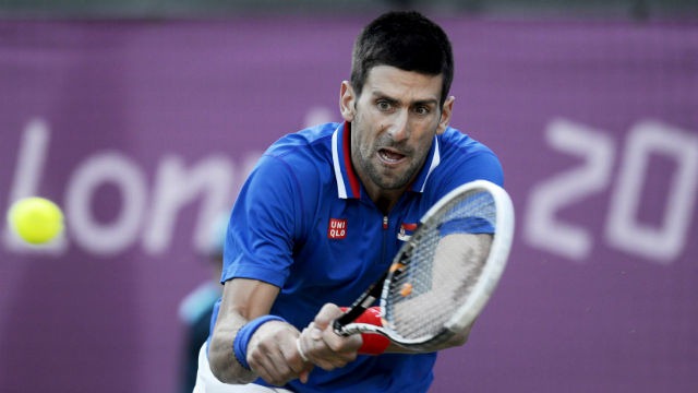 Djokovic atropela Roddick e vai às oitavas em Londres