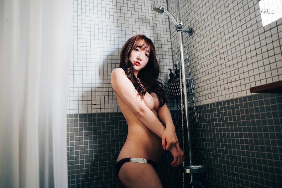 Loozy Maximum Vol.1 – Son Ye-Eun (손예은)