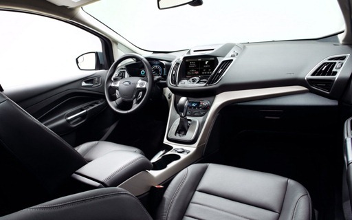 2013-Ford-C-Max-Hybrid-interior