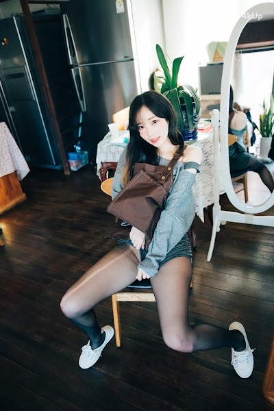 [Loozy] Bambi (밤비) Cafe Alba (Update HQ)