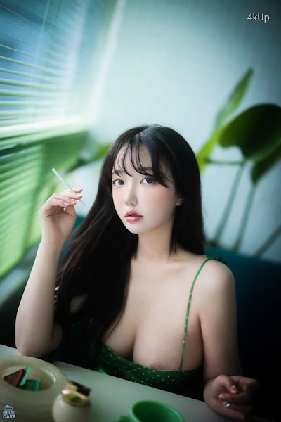 [BLUECAKE] Son Ye-Eun (손예은) Nothing RED