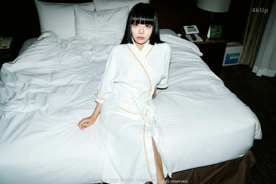 Moon Night Snap – Min ha-rin ‘G컵 (왕쮸쮸)’ Digital Photobook (S.Ver)