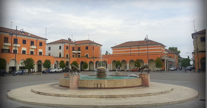 La fontana ornamentale di Tresigallo - FEdetails.net