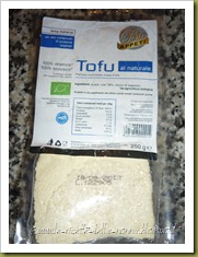Antipasto piccante di tofu al naturale con melanzane e peperoni sott'olio (1)
