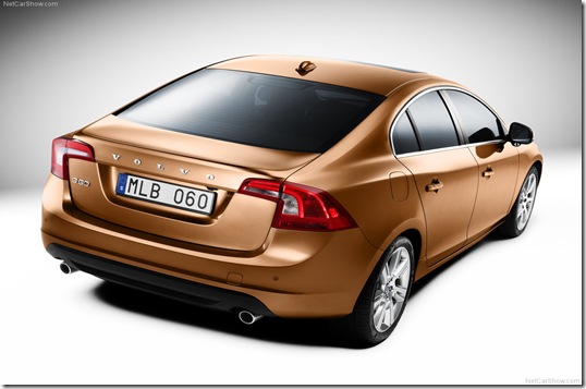 2011-Volvo-S60-Sedan-5