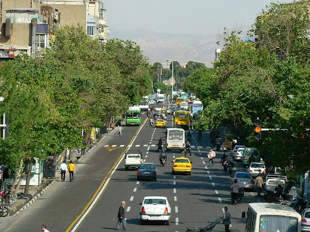 03. Bulevardele din Teheran.JPG