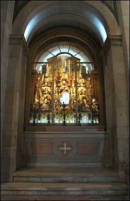 Gloria Ishizaka - Igreja de Sao Roque -altar das relíquias dos santos mártires (lado do evangelho)