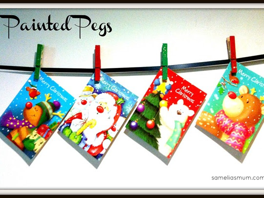 Painted Pegs – Hanging Christmas Cards {Tutorial}