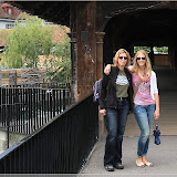 Edith und Linda auf der Spreuerbrücke