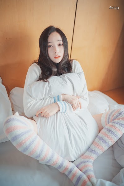 DJAWA Photo – Bambi (밤비) Homebody Girl