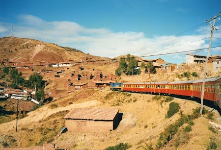 01. Trenul spre Macchu Picchu.jpg