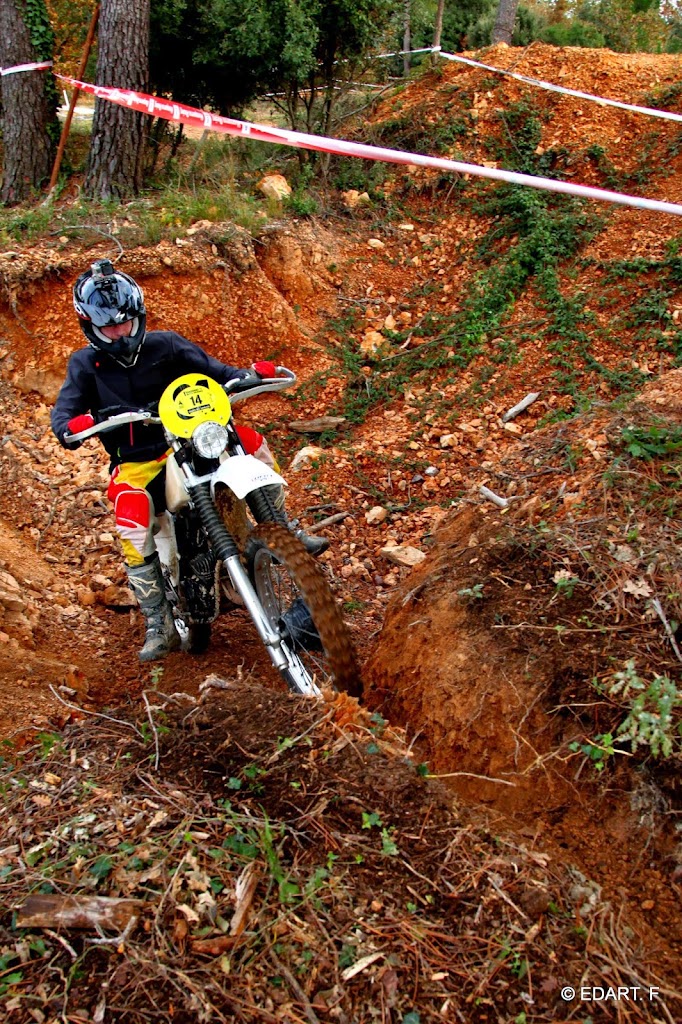 Photos d'un enduro qui eu lieu à Flassan sur Issole-TEST