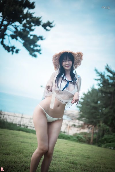 [PINK] Lee Ahrin Bikini Day