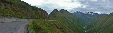 Climbing through beautiful scenery on the way to Pasto, Colombia.