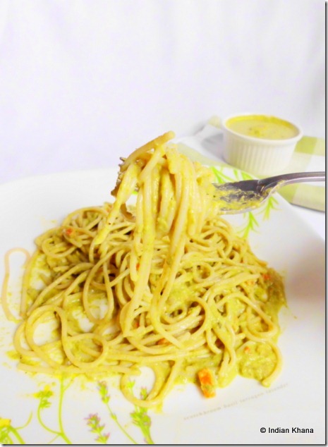 Spaghetti pasta with spinach pesto recipe