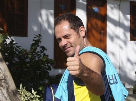 [Ricardinho%2520pede%2520tempo%2520para%2520que%2520jogadores%2520entendam%2520seu%2520jogo%252043%255B2%255D.jpg]